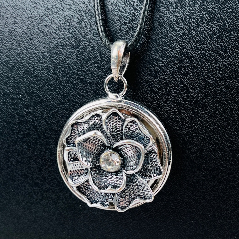 Silvertone Flower Button Bling Interchangeable Pe… - image 3